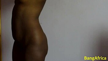 African babe gives amazing head with mouth